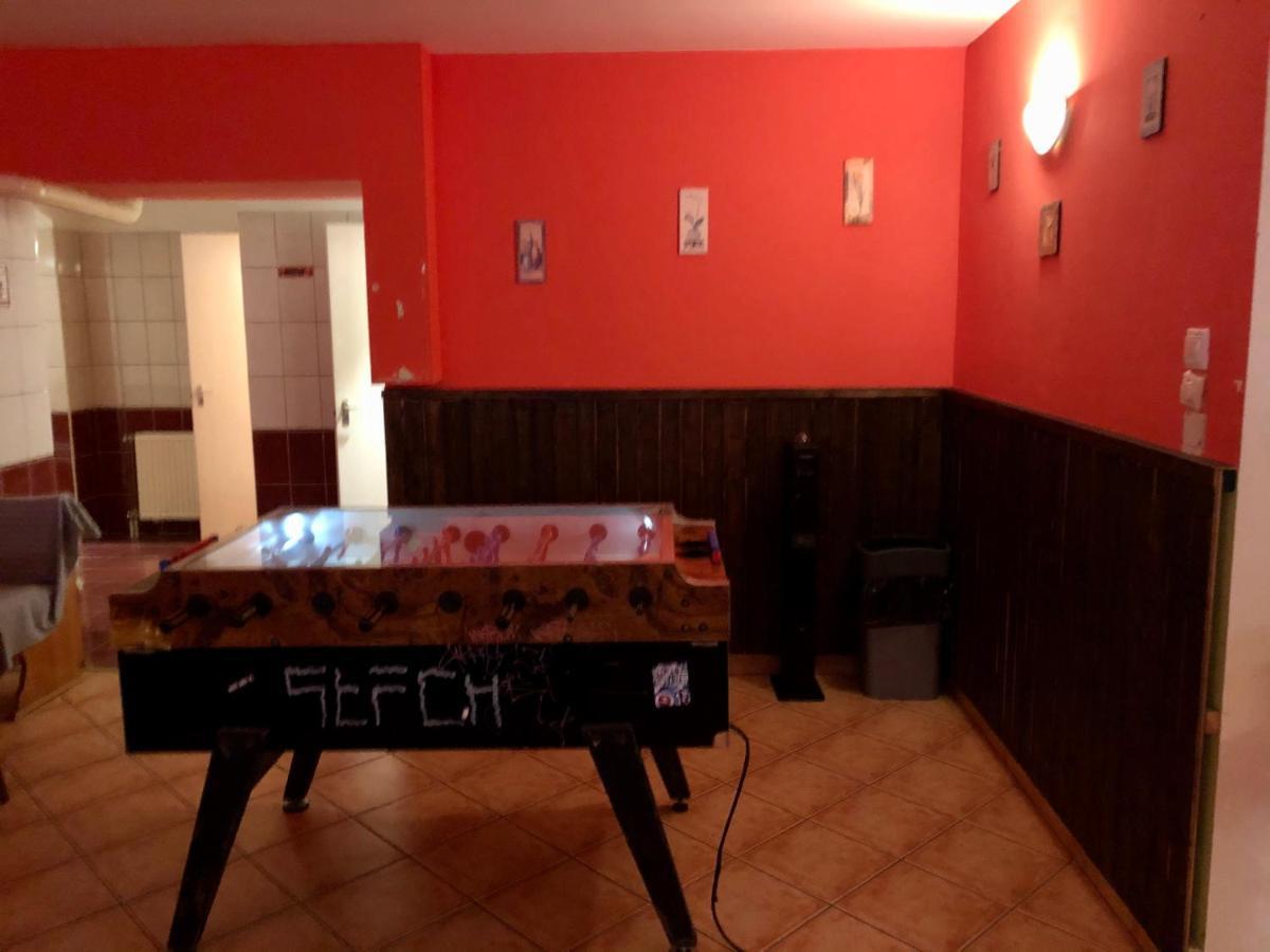Whole Basement Former Pub3 For Bachelor / Bachelorette Party Budapest Eksteriør billede