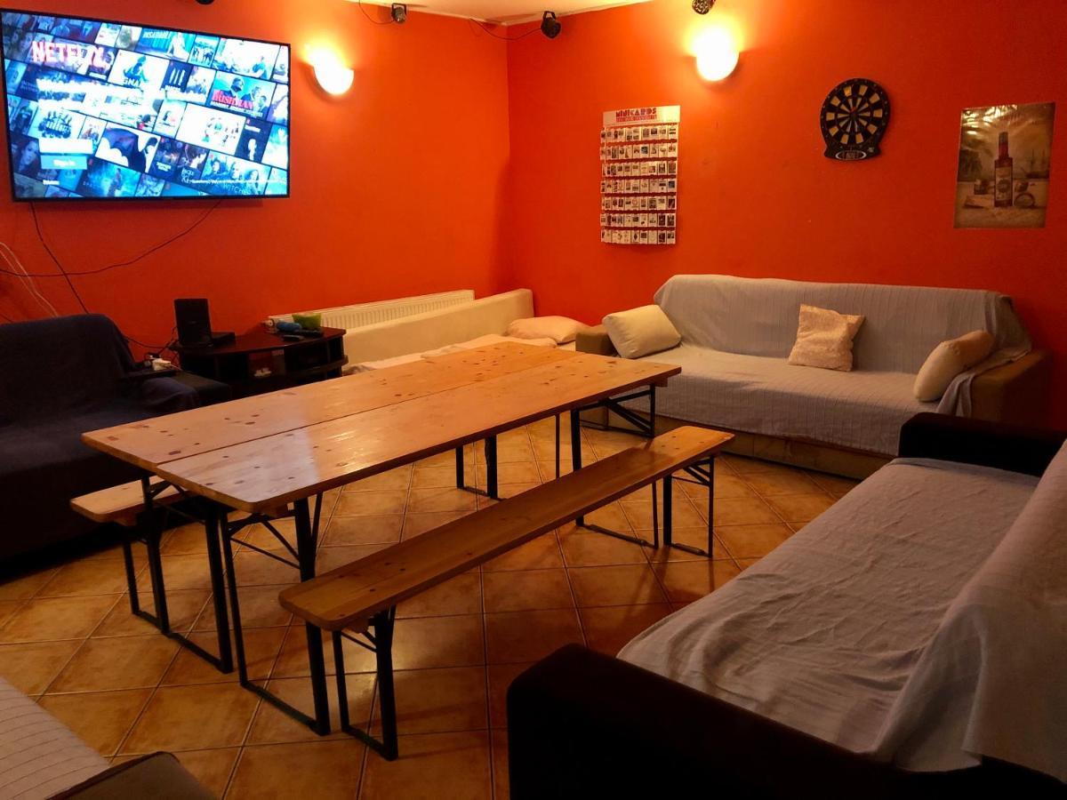 Whole Basement Former Pub3 For Bachelor / Bachelorette Party Budapest Eksteriør billede